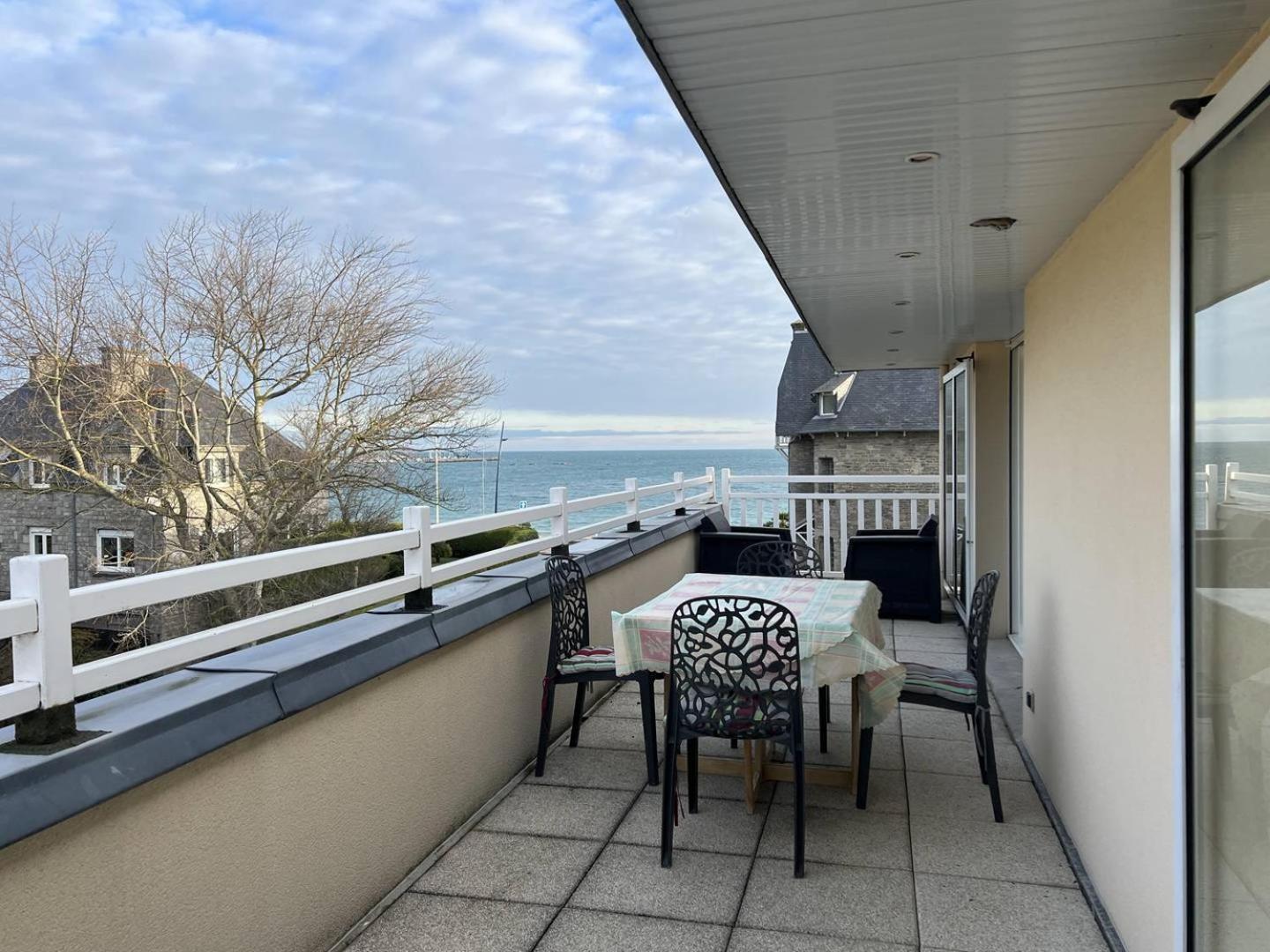 390 Appartement 3 Chambres Avec Vue Sur La Grande Plage De Saint-Cast La Garde  Luaran gambar